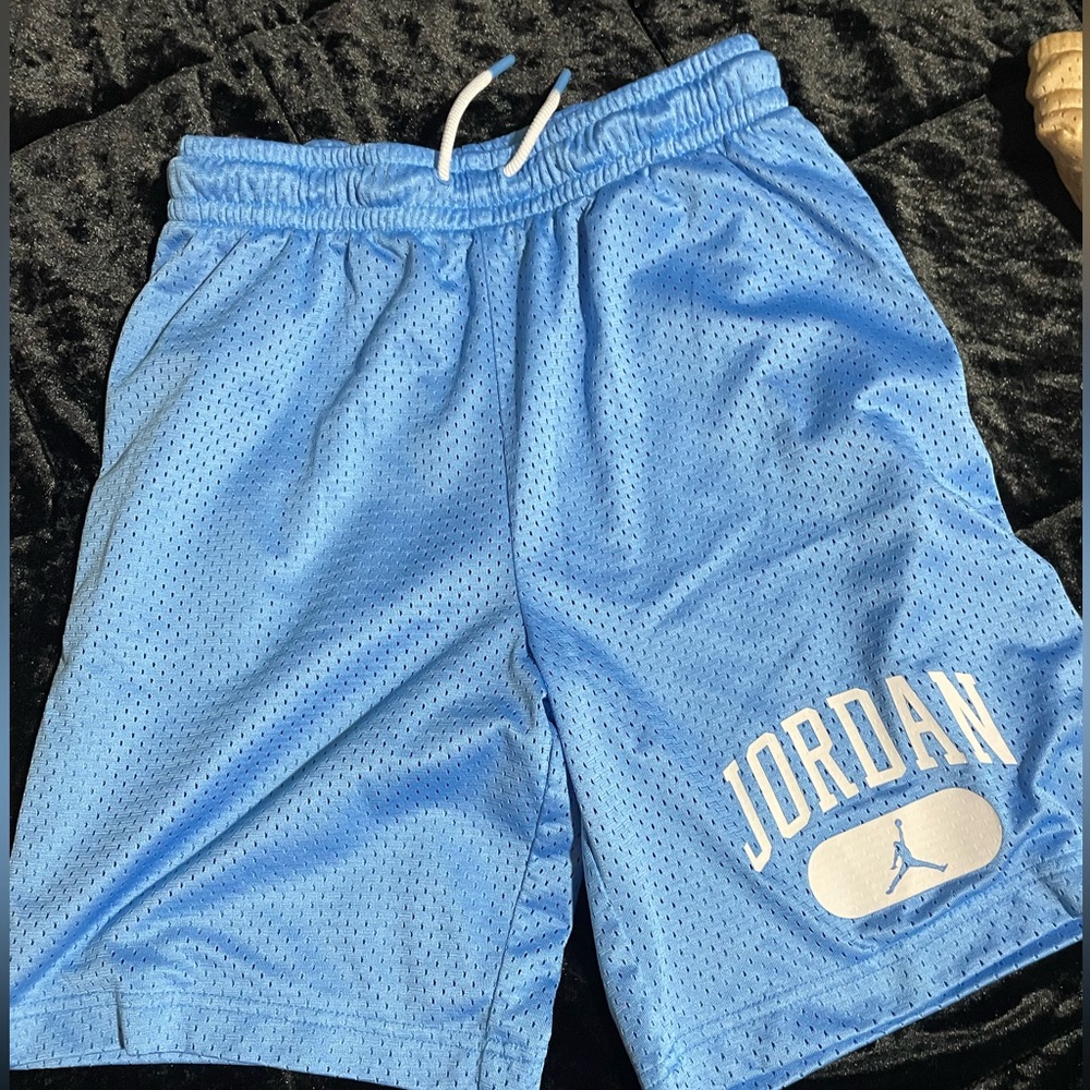 Jordan Athletic Shorts youth size large - Picture 2 of 5